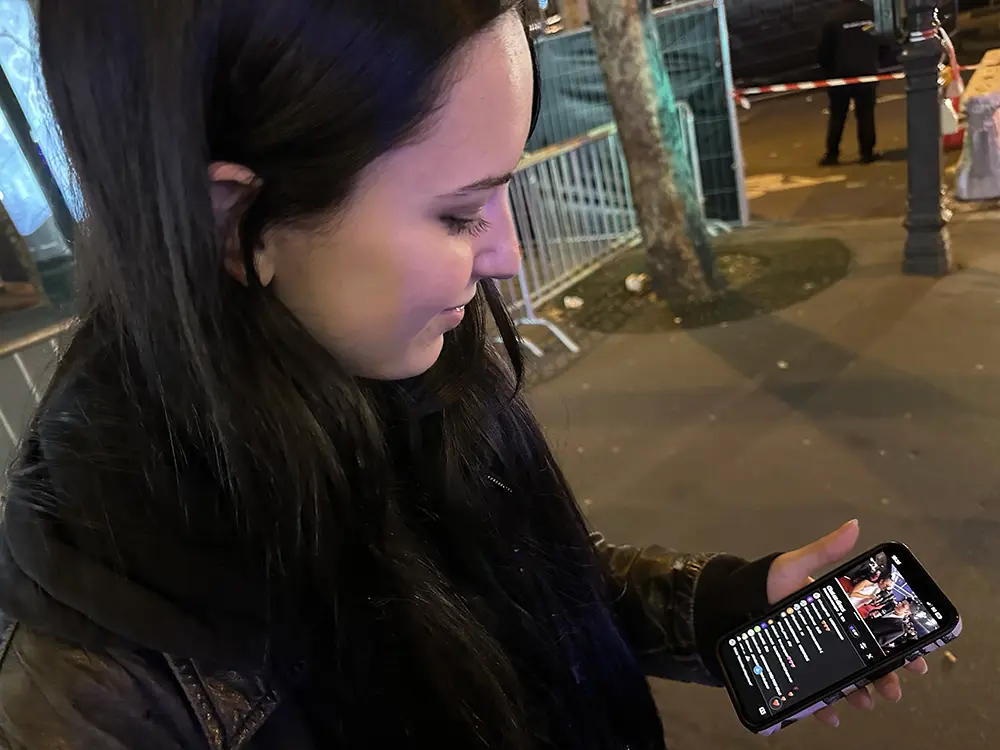 Plus visible sur smartphone