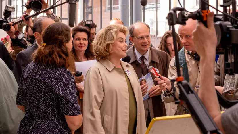 Film Bernadette de Léa Domenach : la satire politique avec Deneuve
